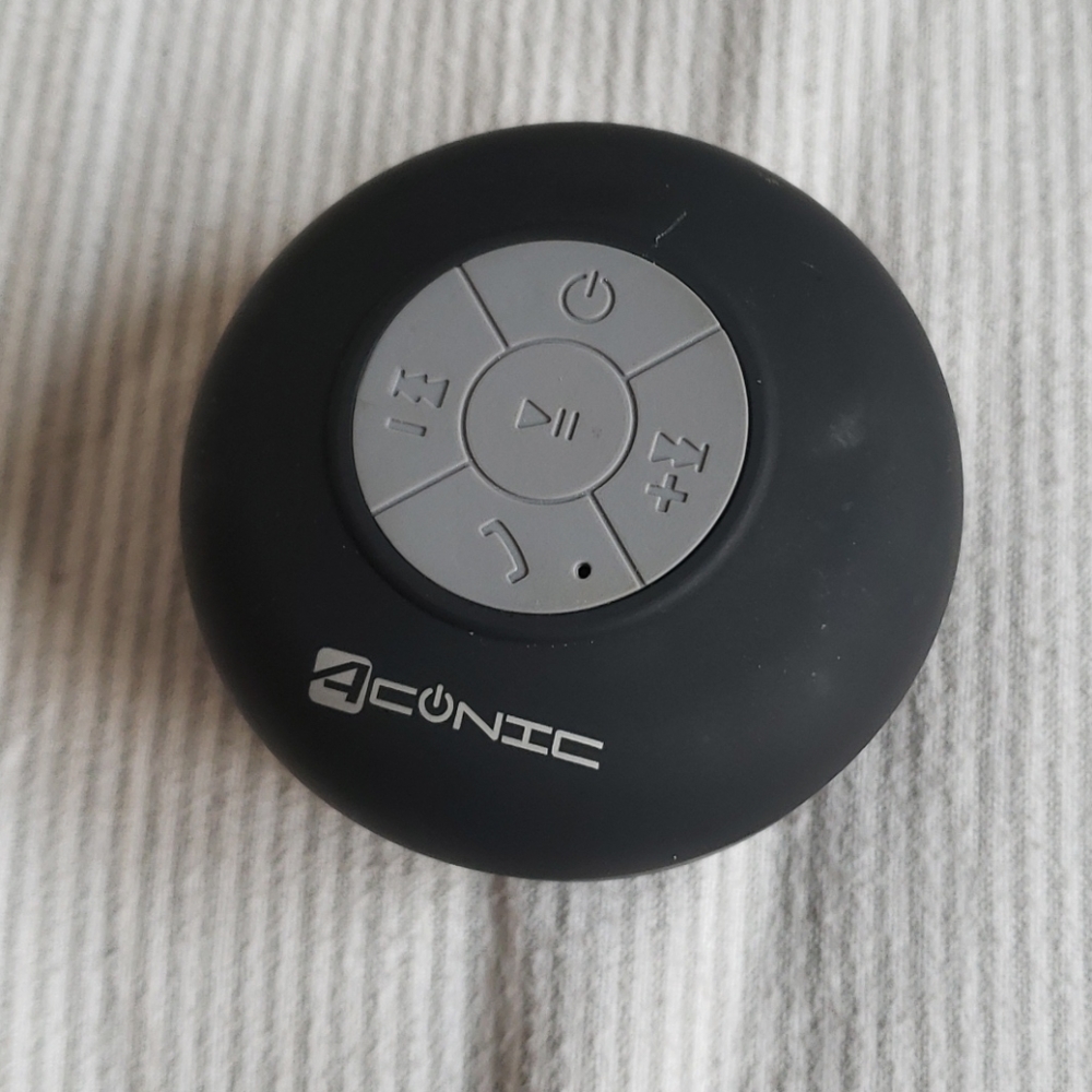 Aconic Suction Cup Bluetooth